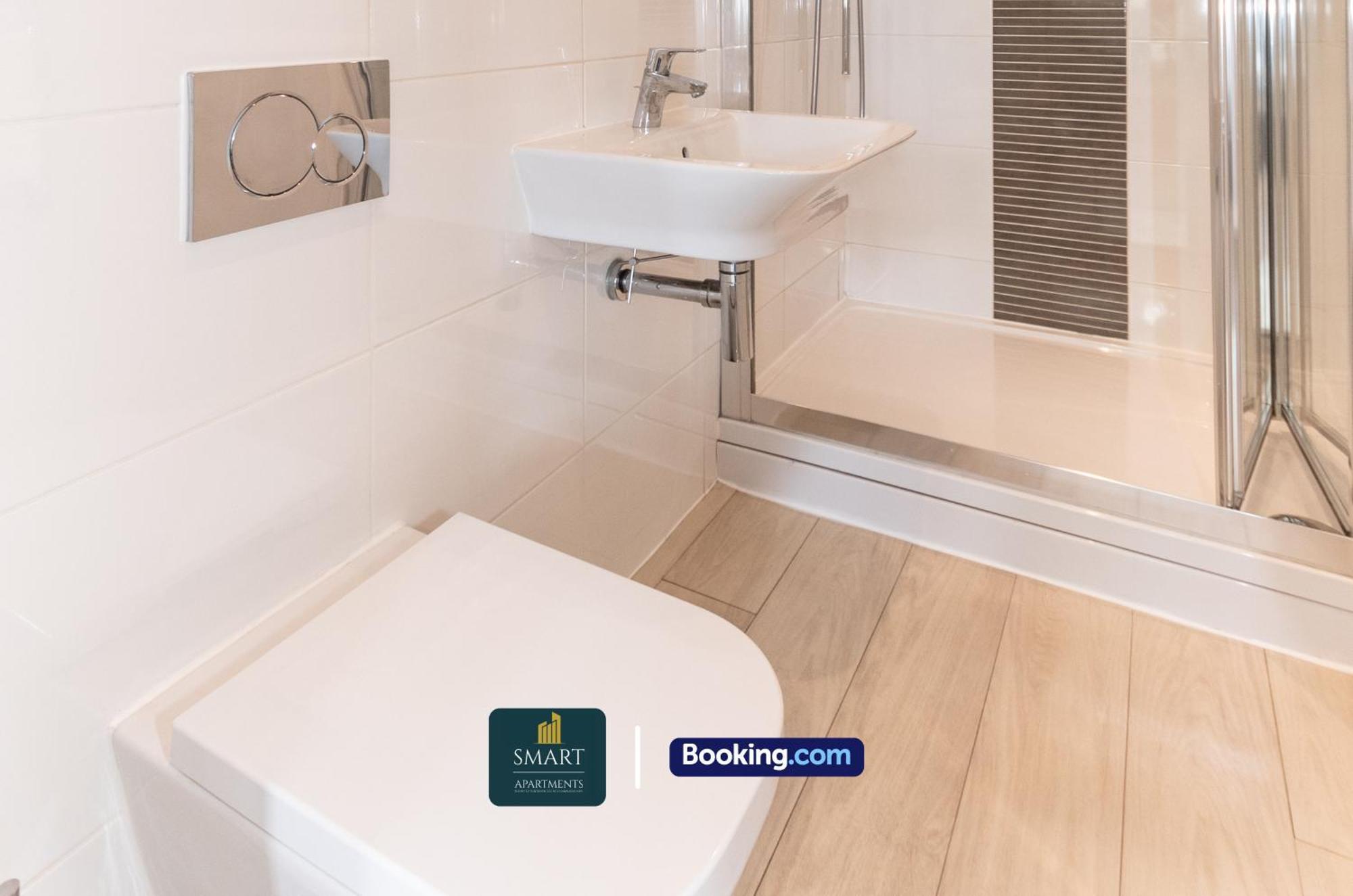 Spacious City Center Apartment By Smart Apartments Short Lets & Serviced Accommodation Apartment Southampton With Free Wifi Exteriör bild