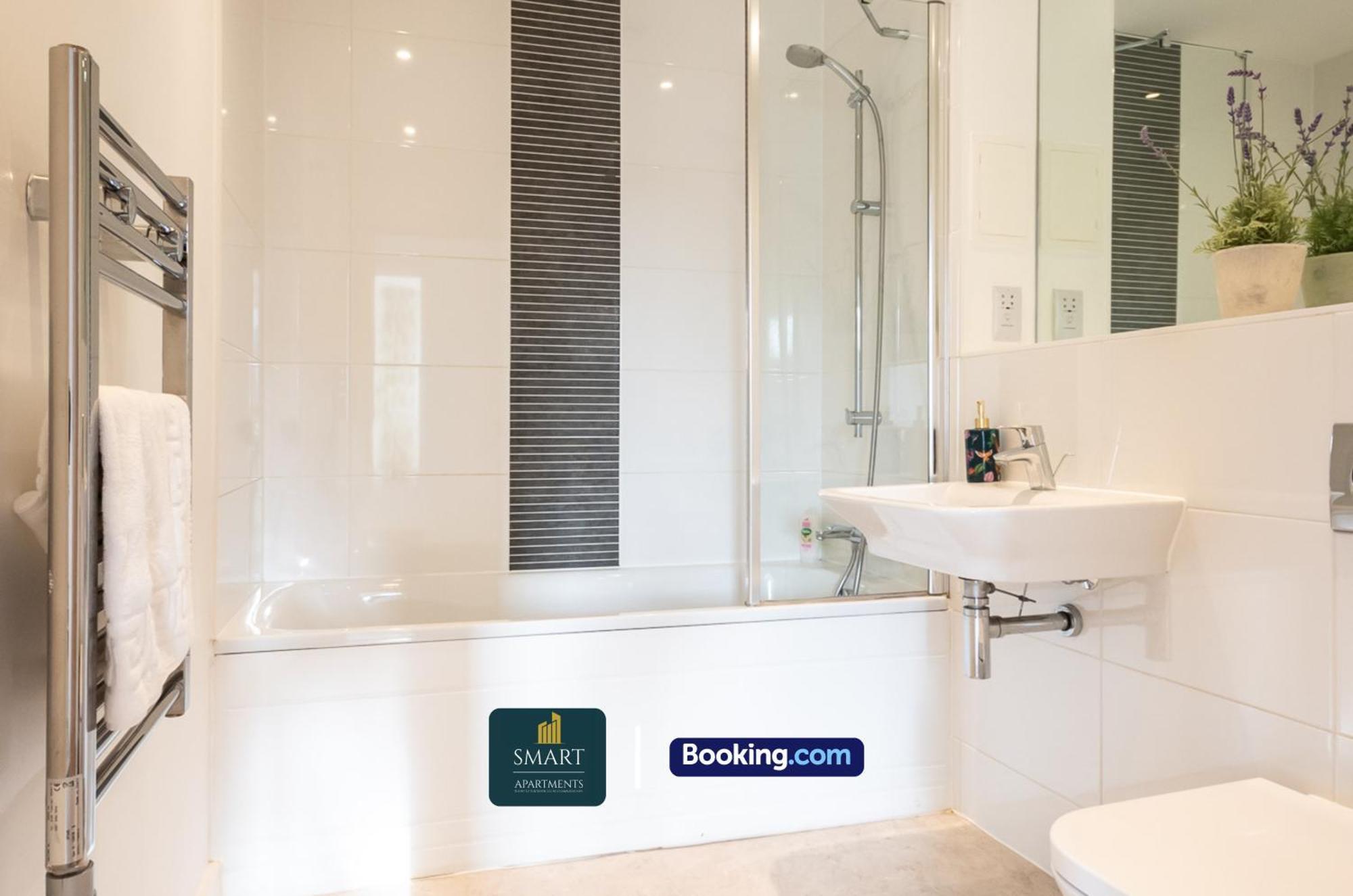 Spacious City Center Apartment By Smart Apartments Short Lets & Serviced Accommodation Apartment Southampton With Free Wifi Exteriör bild