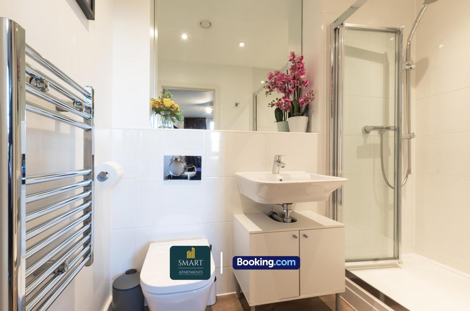 Spacious City Center Apartment By Smart Apartments Short Lets & Serviced Accommodation Apartment Southampton With Free Wifi Exteriör bild